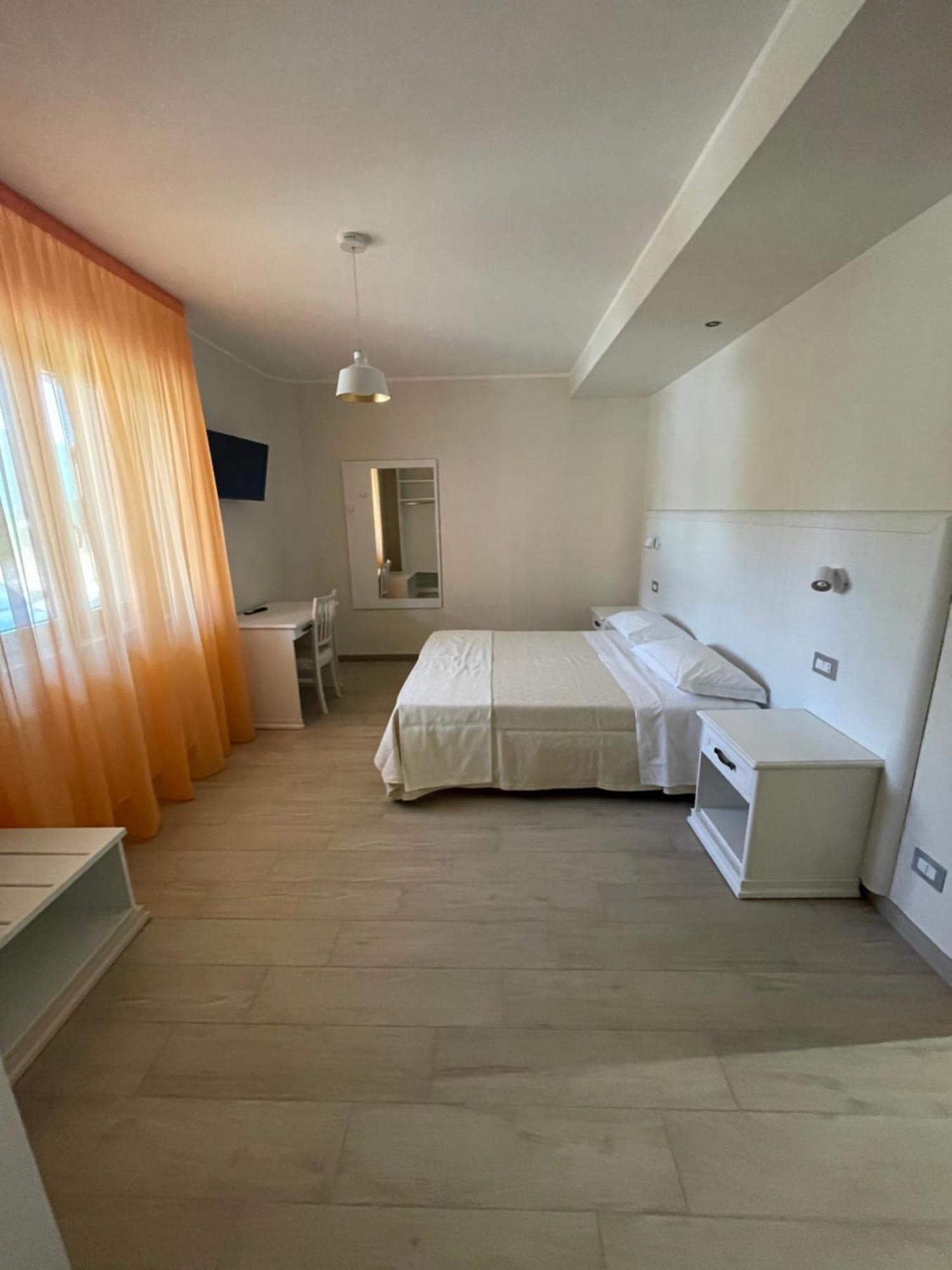 Fd Lorichella Hotell Lorica Eksteriør bilde