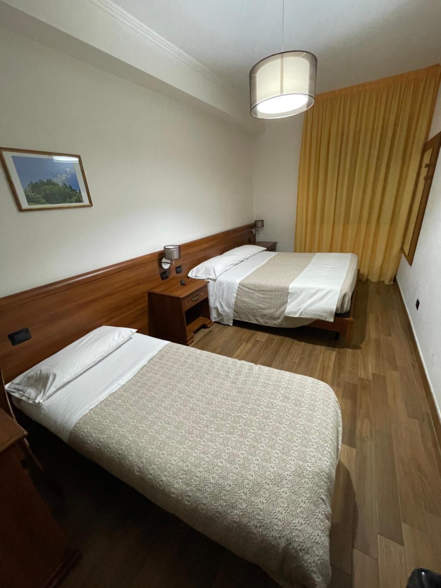 Fd Lorichella Hotell Lorica Eksteriør bilde